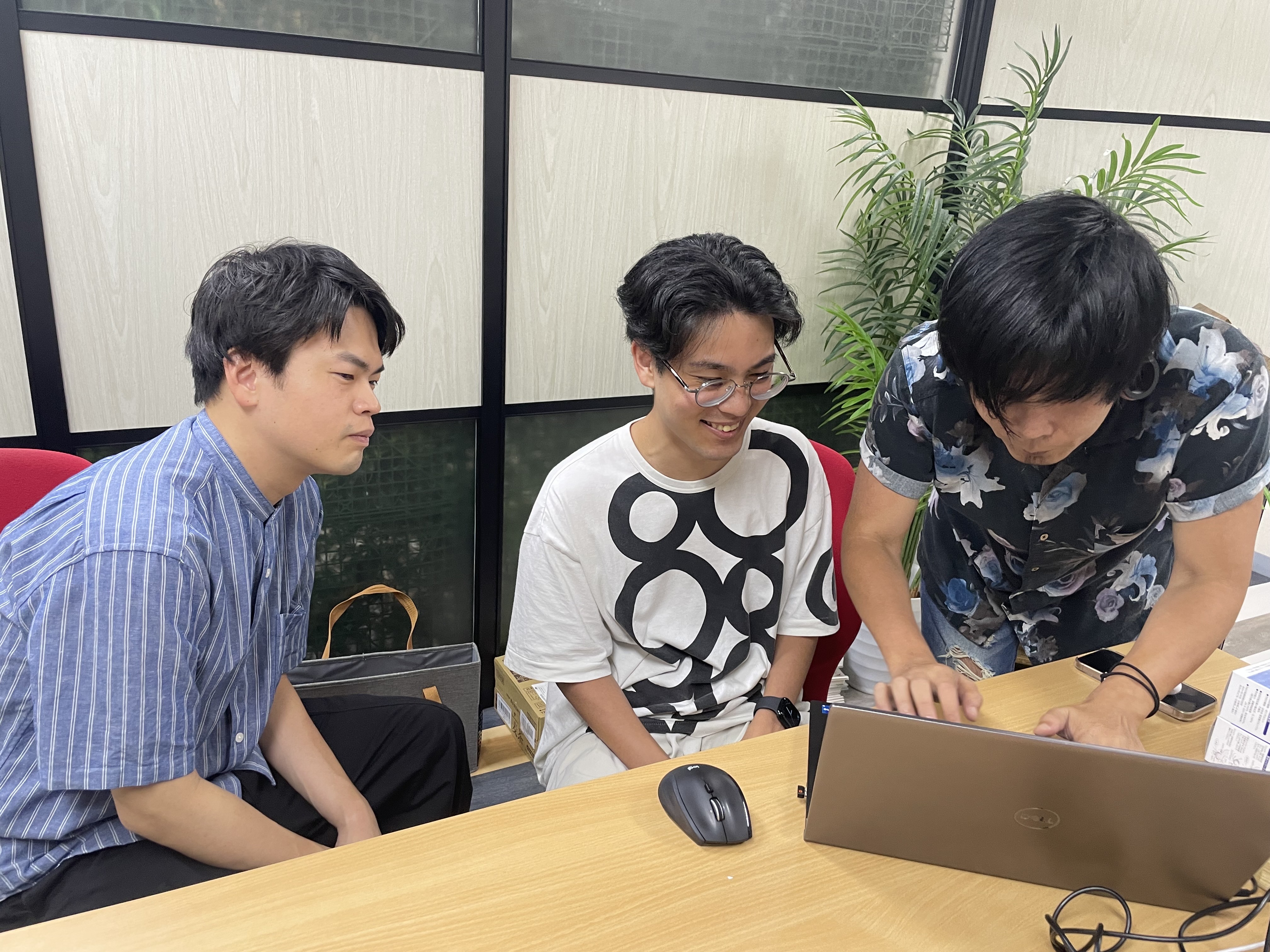 3人でチーム作業